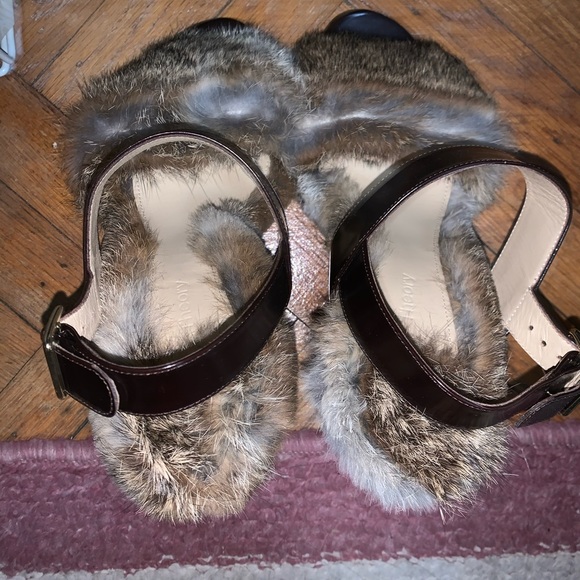 Hanhi Leather Theory Fur Heels - Picture 4 of 5
